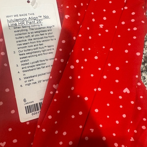 Lululemon Align No Line Red Heart Scatter NWT - Picture 2 of 4